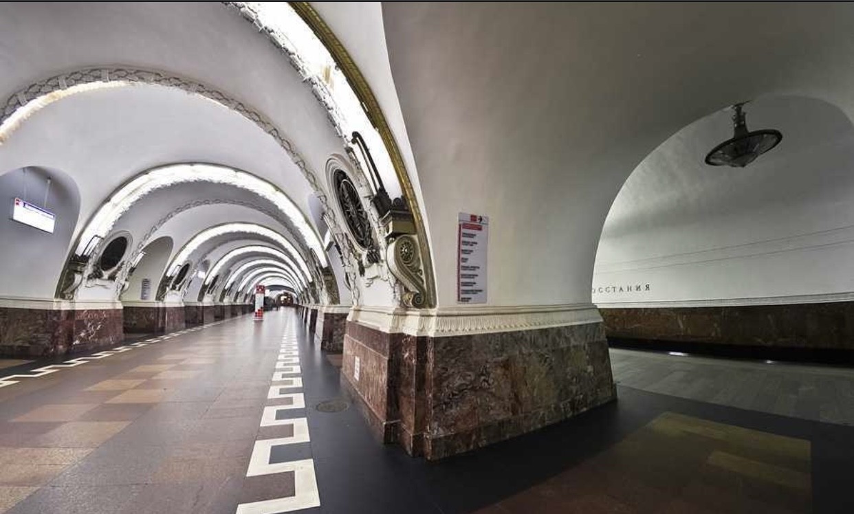 Метро московская площадь восстания. Станция метро площадь Восстания Санкт-Петербург. Станция метро площадь Восстания. Вестибюль станции метро площадь Восстания. Метрополитен станция площадь Восстания.